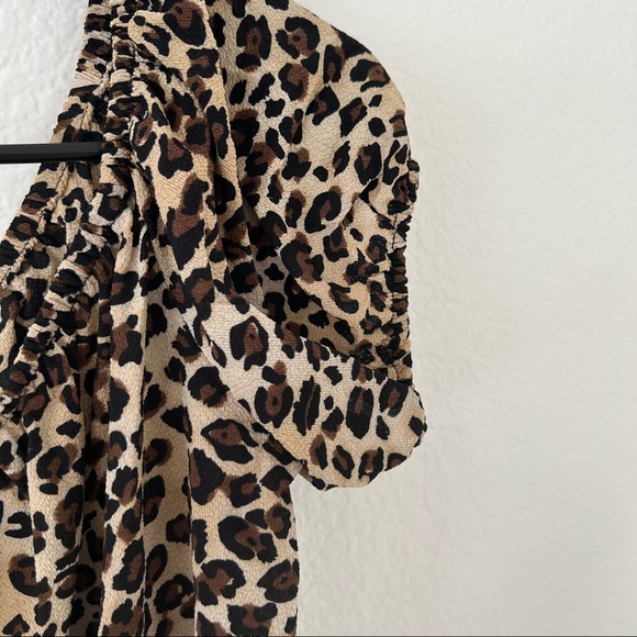 Leopard Crop Top - Picture 4 of 5